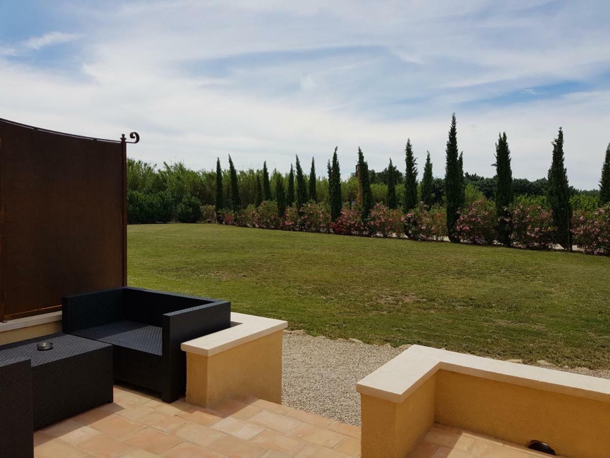 Le Mas De Guiguite Mézoargues Exterior foto